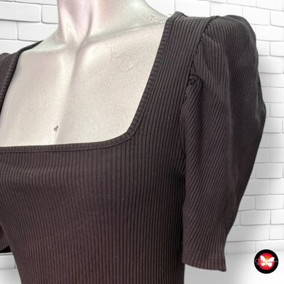**HOY** Vestido mini canalé con mangas abullonadas NA-KD Talla M