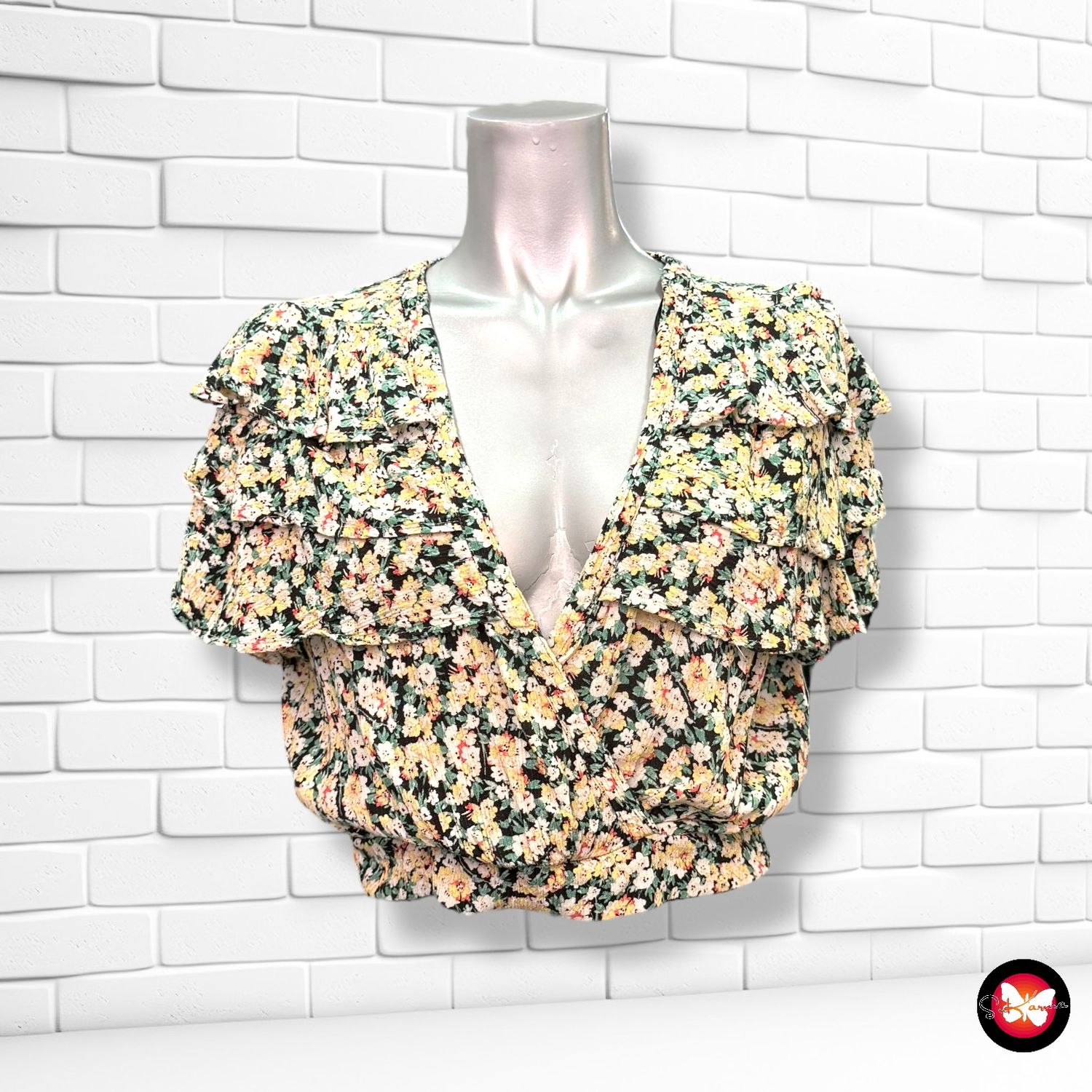 **HOY** Blusa cropped PULL&amp;BEAR Talla M (pequeña)
