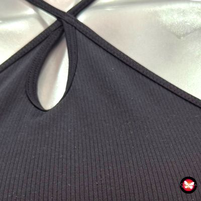 **HOY** Blusa cropped halter ZARA Talla S