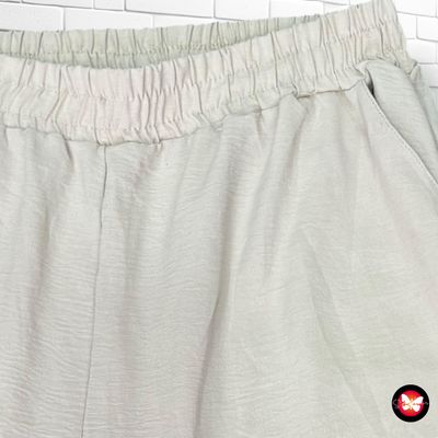 **HOY** Pantalón sueltito Talla M/L