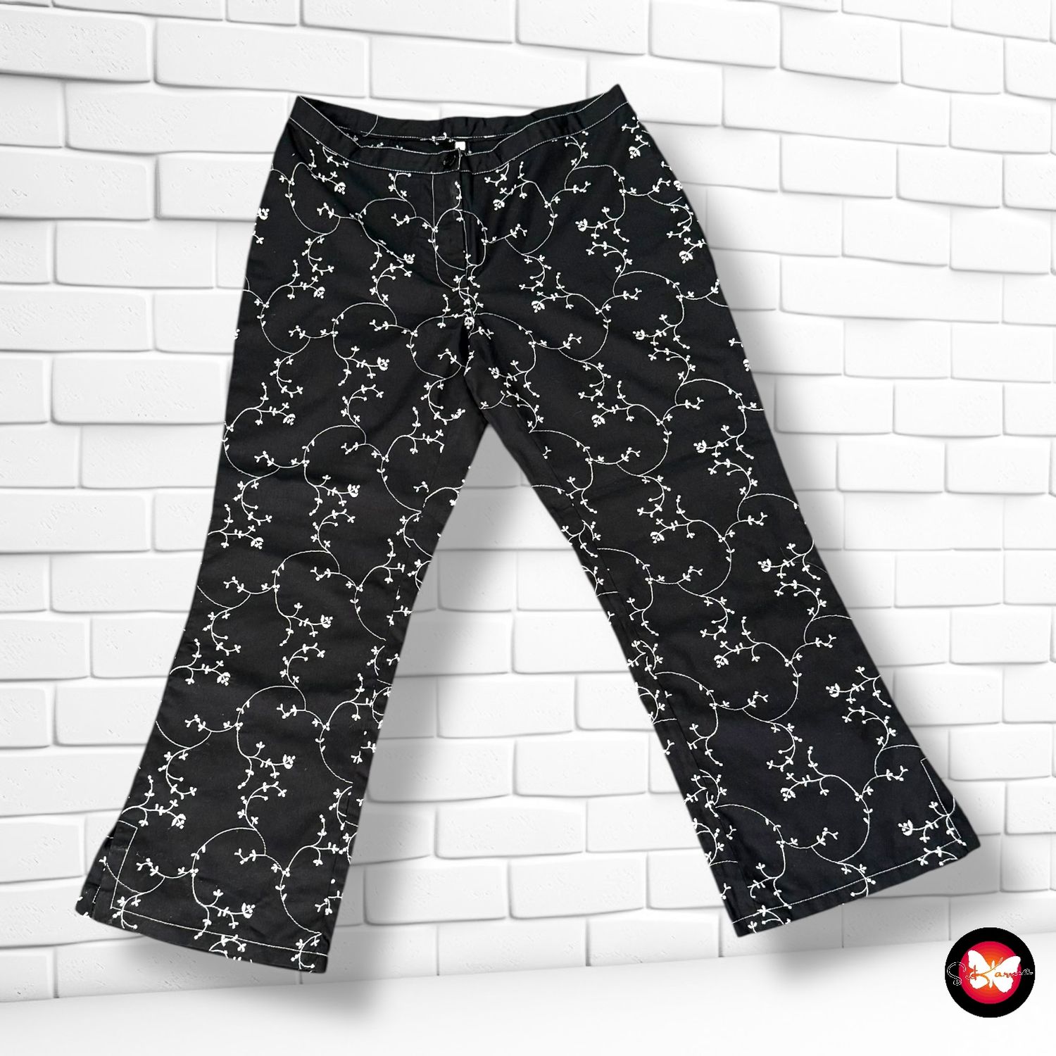 **HOY** Pantalón con bordados Talla M