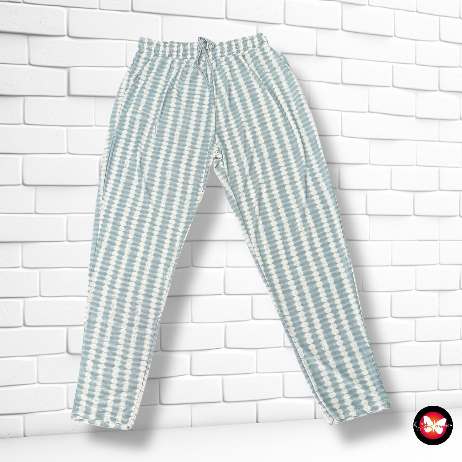 **HOY** Pantalón sueltito Talla M/L