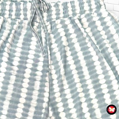 **HOY** Pantalón sueltito Talla M/L