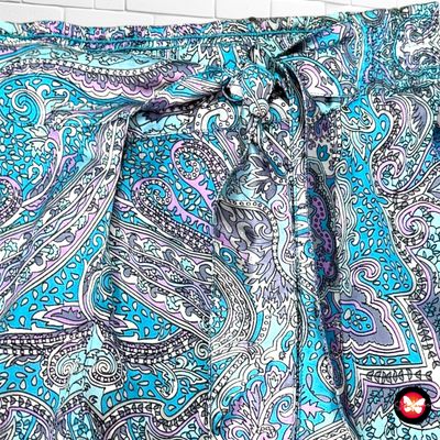 **HOY** Short sueltito de satén SFERA CASUAL Talla L (grande)