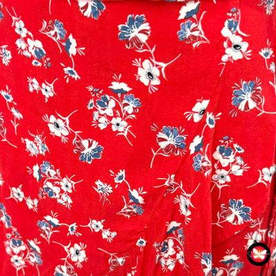 **HOY** Falda de florecitas PIMKIE Talla 40