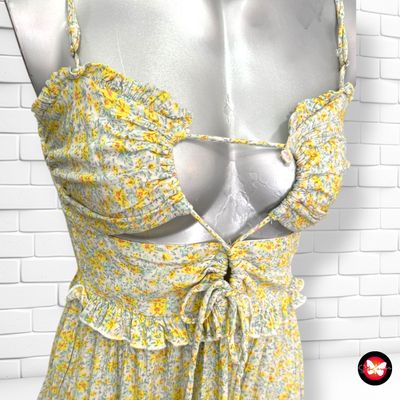 **HOY** Vestido cut-out de florecitas STR Talla M (pequeña)