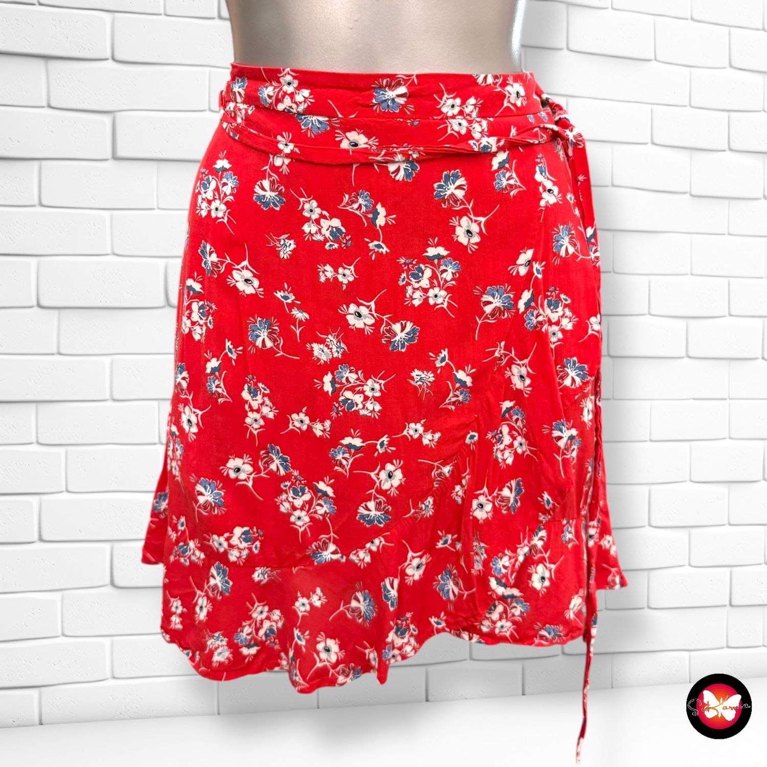 **HOY** Falda de florecitas PIMKIE Talla 40
