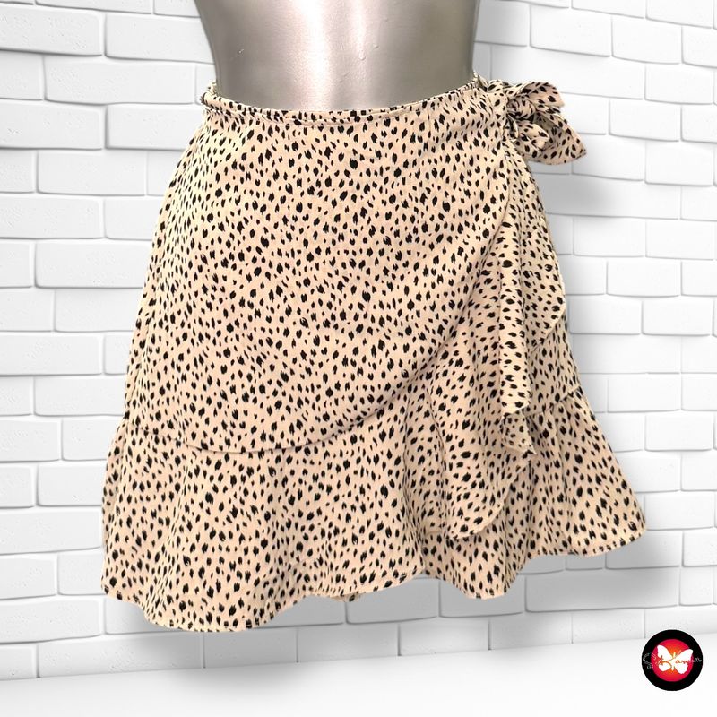 **HOY** Falda cruzada con vuelo SHEIN Talla XS