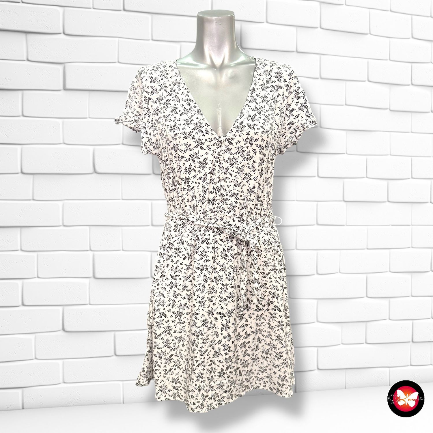 **HOY** Vestido de manga corta de florecitas H&amp;M Talla 36