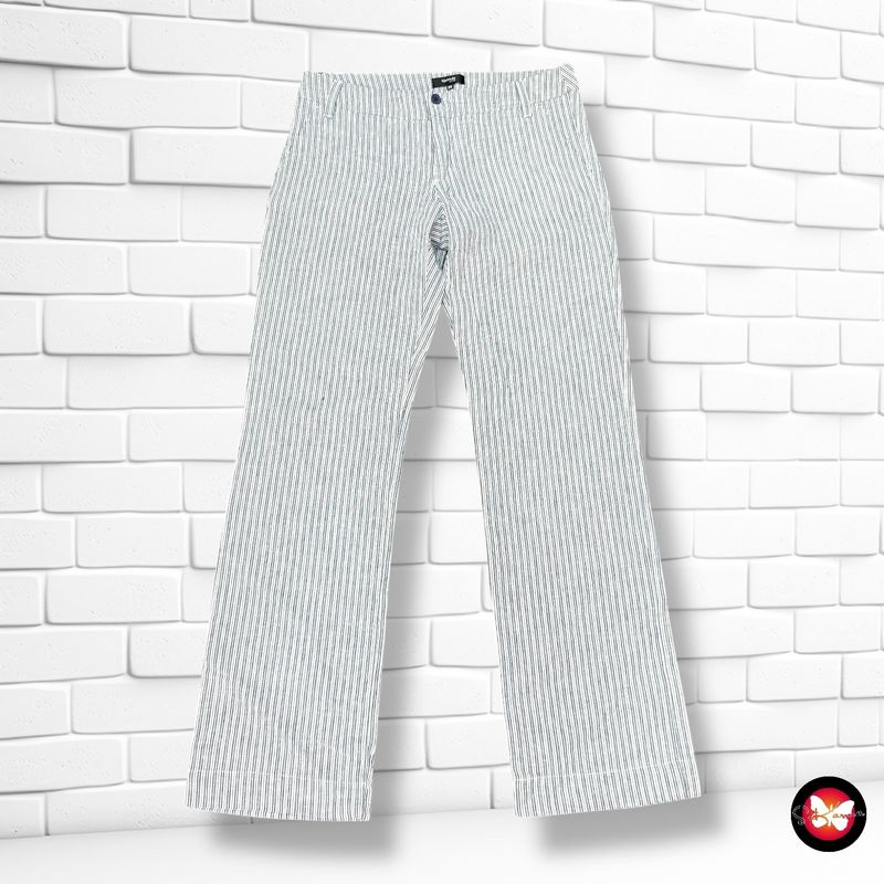 **HOY** Pantalón de rayitas FORMULA JOVEN Talla 38