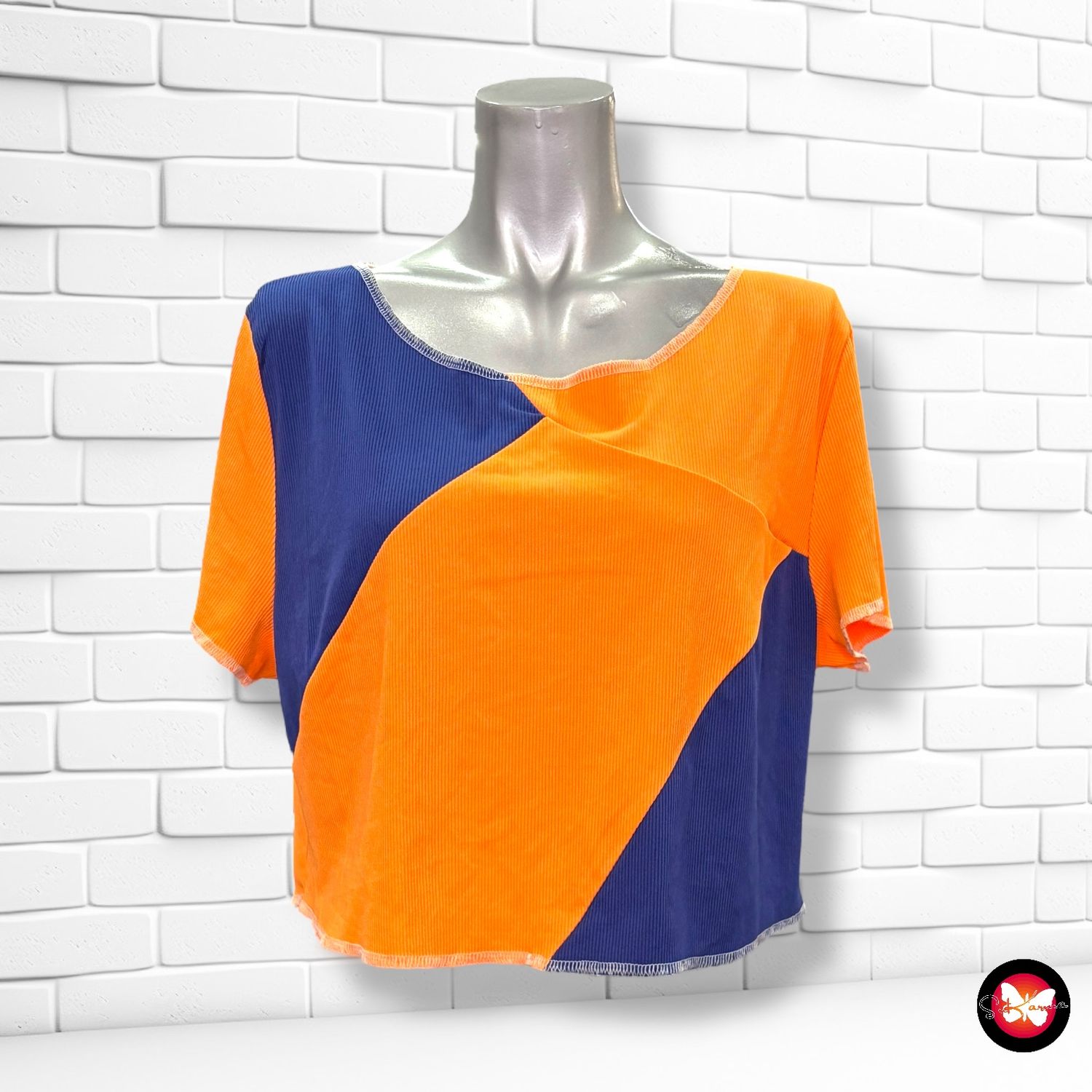 Camiseta cropped de manga corta SHEIN CURVE Talla 3XL