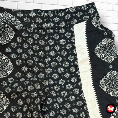 **HOY** Pantalón sueltito OYSHO Talla S