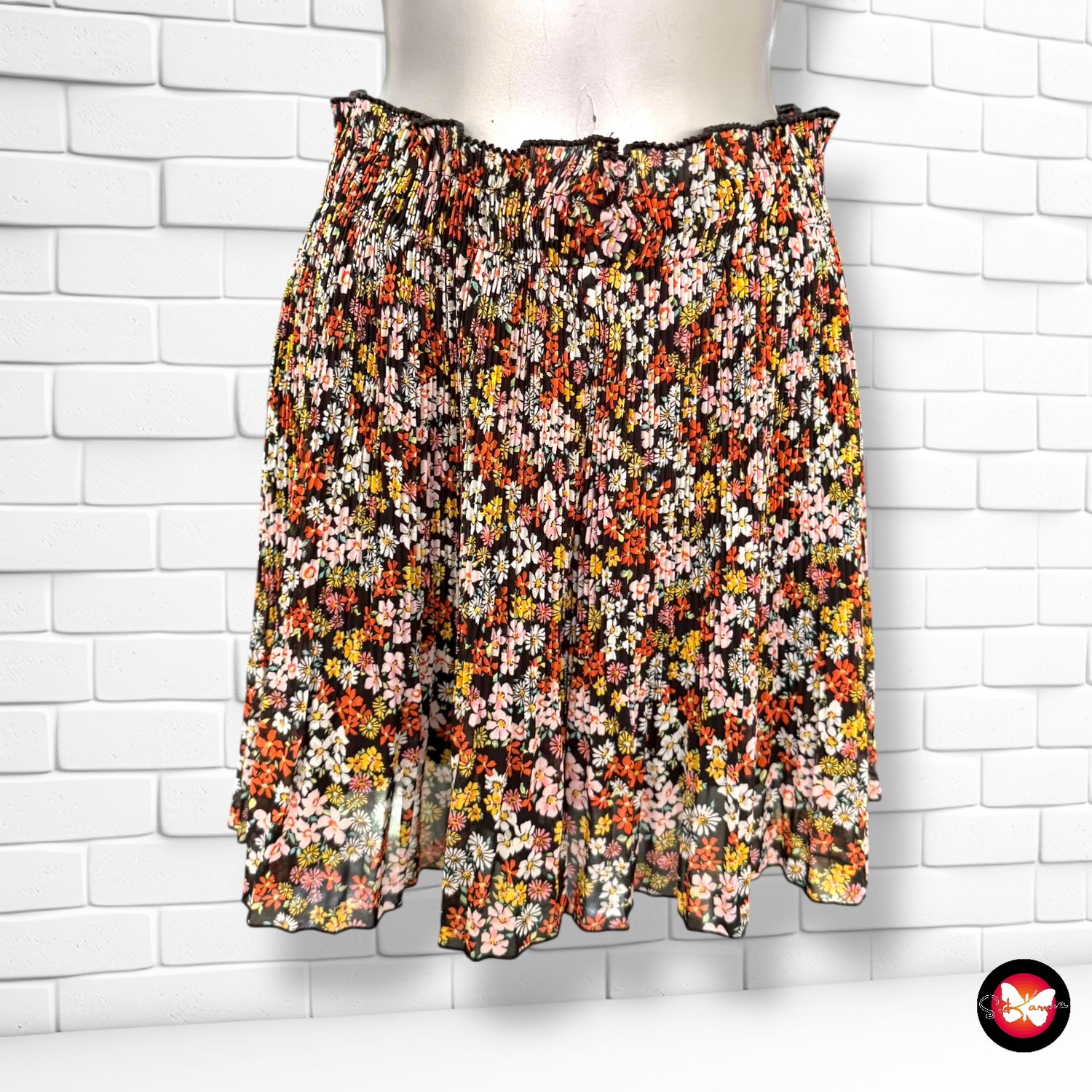 **HOY** Falda / short de florecitas STRADIVARIUS Talla M
