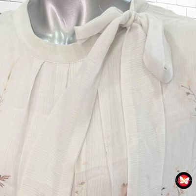 **HOY** Blusa sin mangas con lazada al cuello ZERO Talla 40