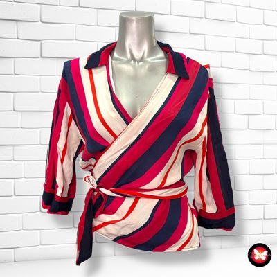 **HOY** Blusa cruzada de rayas BERSHKA Talla XS
