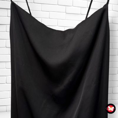 **HOY** Vestido midi lencero PULL&amp;BEAR Talla XS