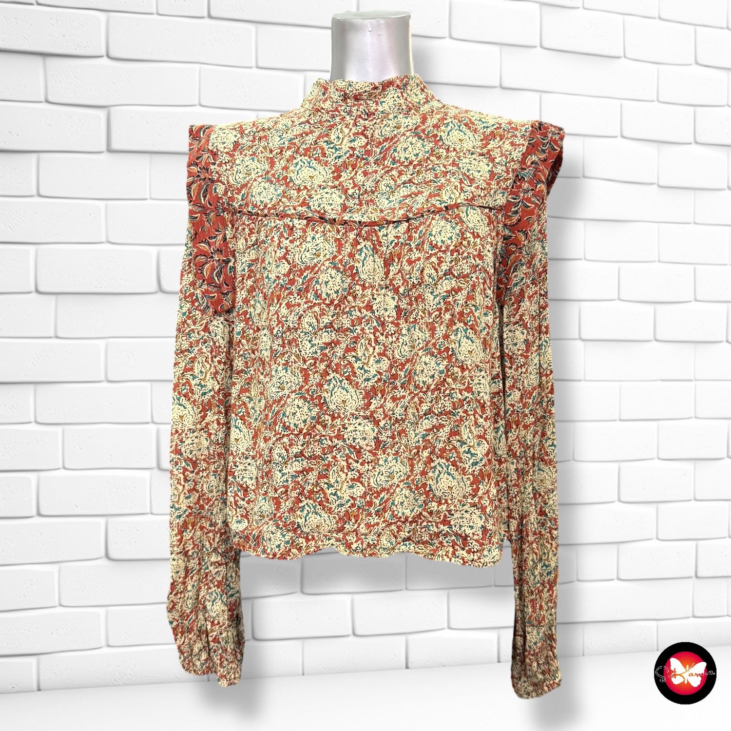 **HOY** Blusa de manga larga y cuello cerrado PULL&amp;BEAR Talla L