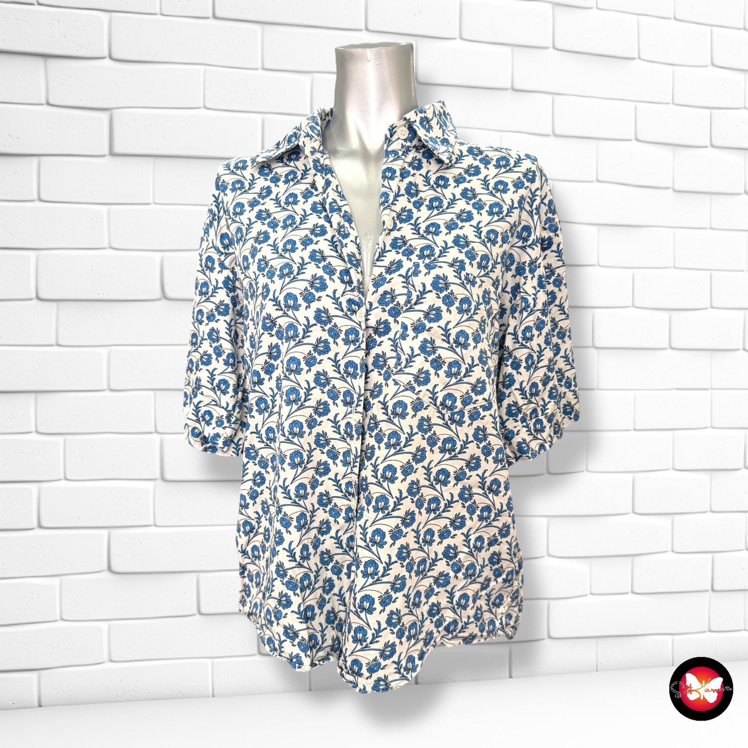 **HOY** Camisa de manga corta con florecitas ZARA Talla S