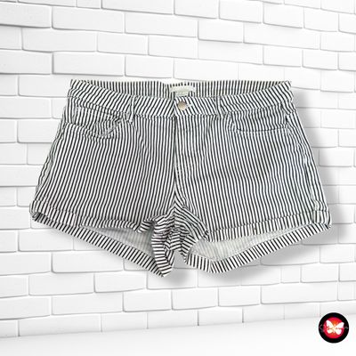 **HOY** Short vaquero de rayitas H&amp;M Talla 40