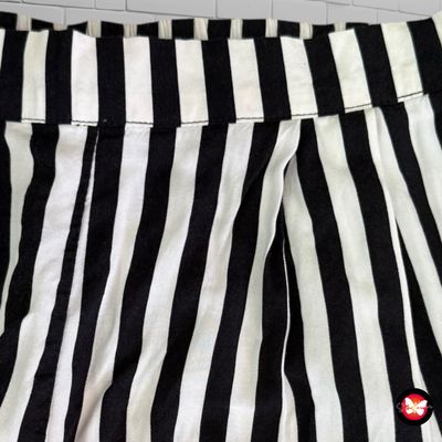 Short sueltito de rayitas H&amp;M Talla 36