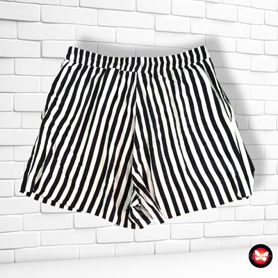 Short sueltito de rayitas H&amp;M Talla 36