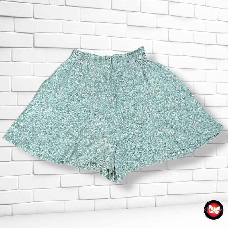 **HOY** Short sueltito de florecitas Talla S