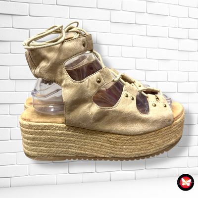 **HOY** Sandalias romanas con plataforma T40