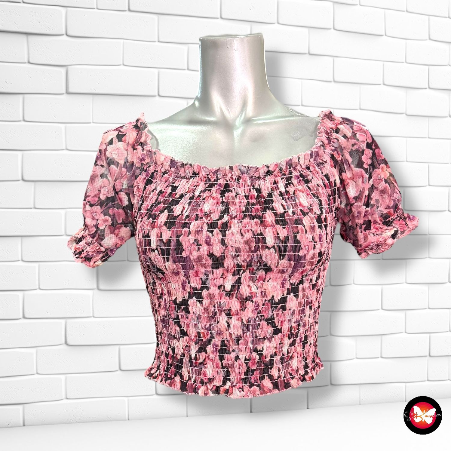 **HOY** Blusa cropped escote barco de florecitas AMISU Talla XS