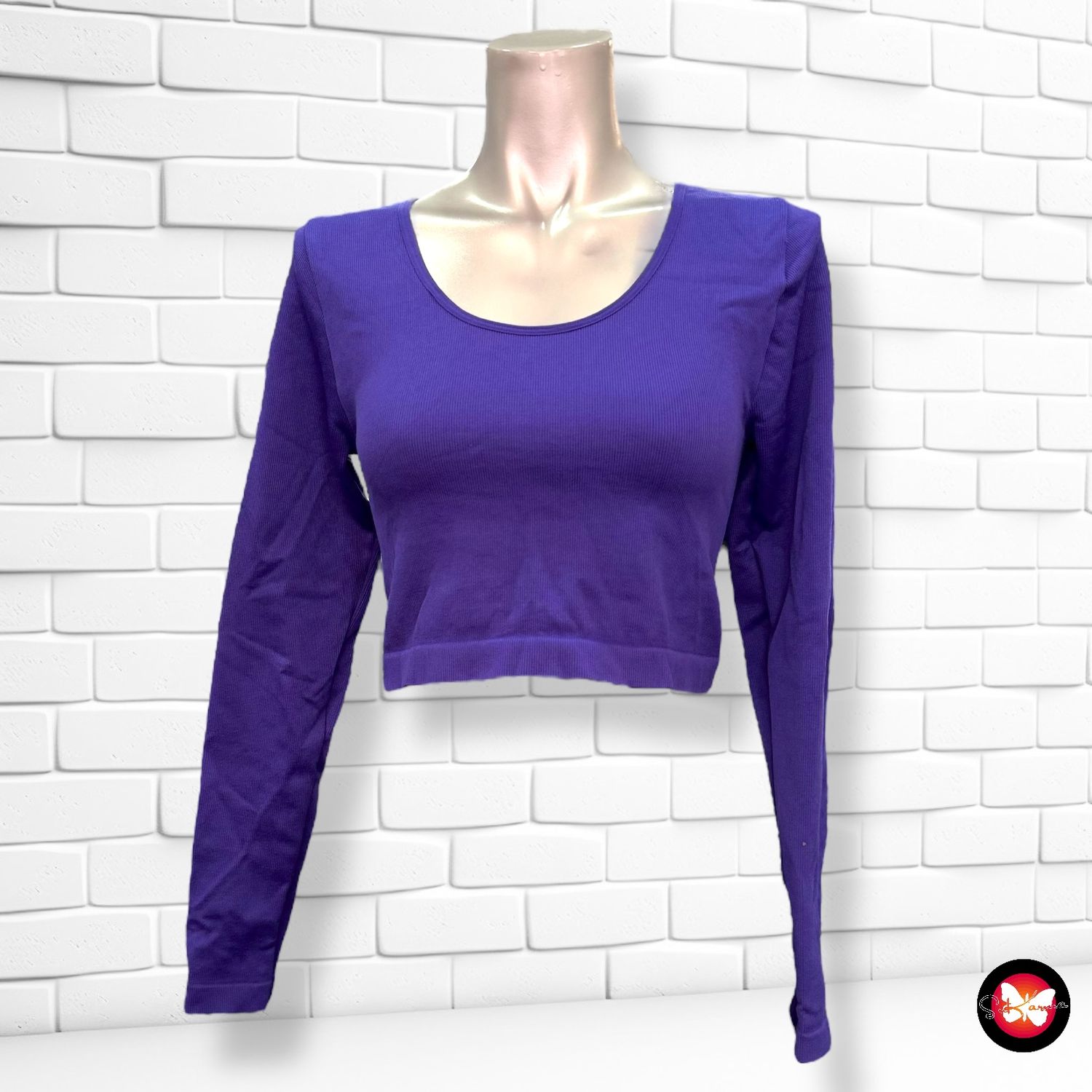 Camiseta deportiva cropped PRIMARK CARES Talla 42/44