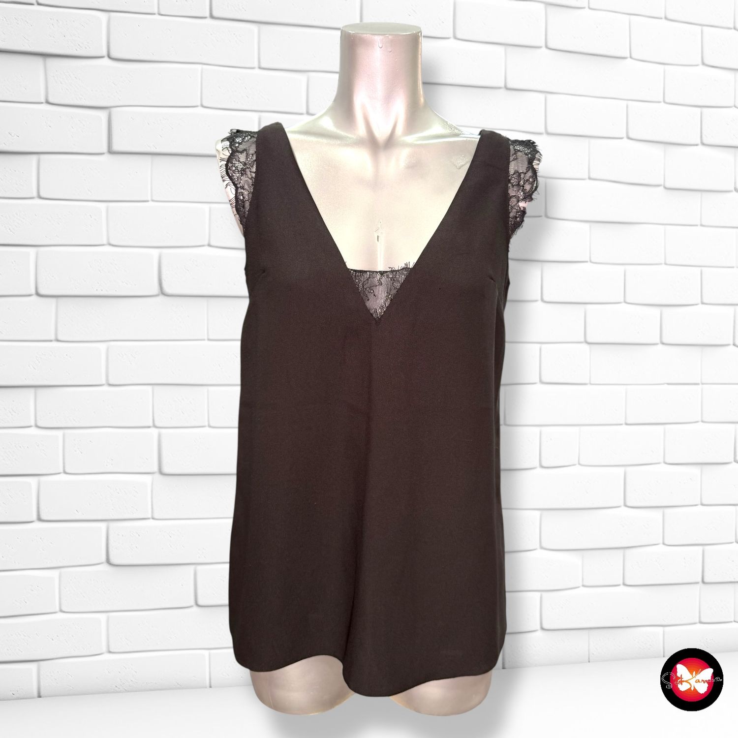 Blusa sin mangas con encaje y botones en la espalda ASOS Talla 34 (grande)
