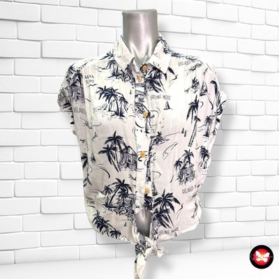Camisa de manga corta con lazo BERSHKA Talla S