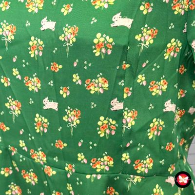 **HOY** Vestido de manga corta de satén KLING Talla L