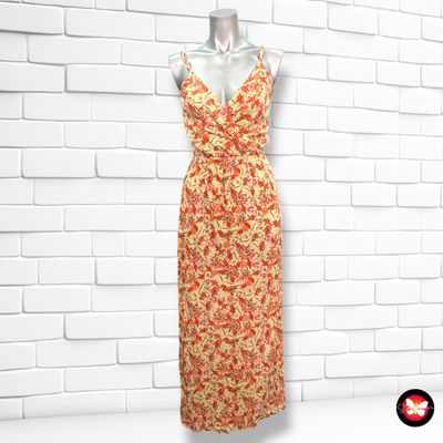 **HOY** Vestido largo de tirantes y florecitas Talla 36