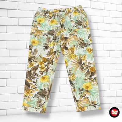 **HOY** Pantalón sueltito de flores VIOLETA by MANGO Talla XL (grande)