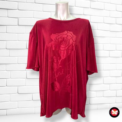 **HOY** Blusa plisada con flor Talla 4XL