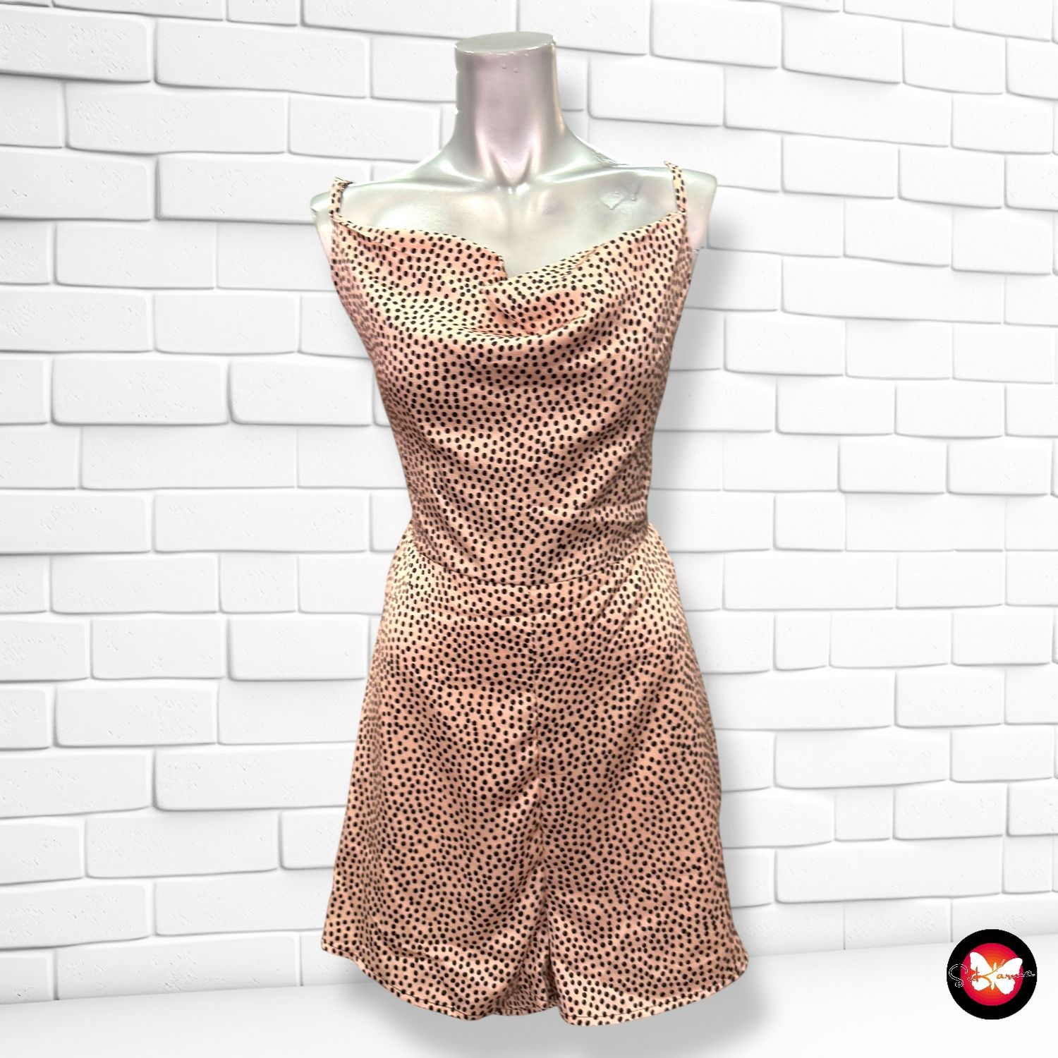 Mono corto con espalda abierta OUTRAGEOUS Talla 44