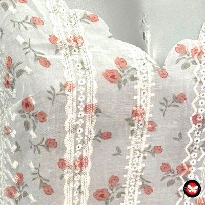 **HOY** Blusa de broderie con florecitas SHEIN Talla S