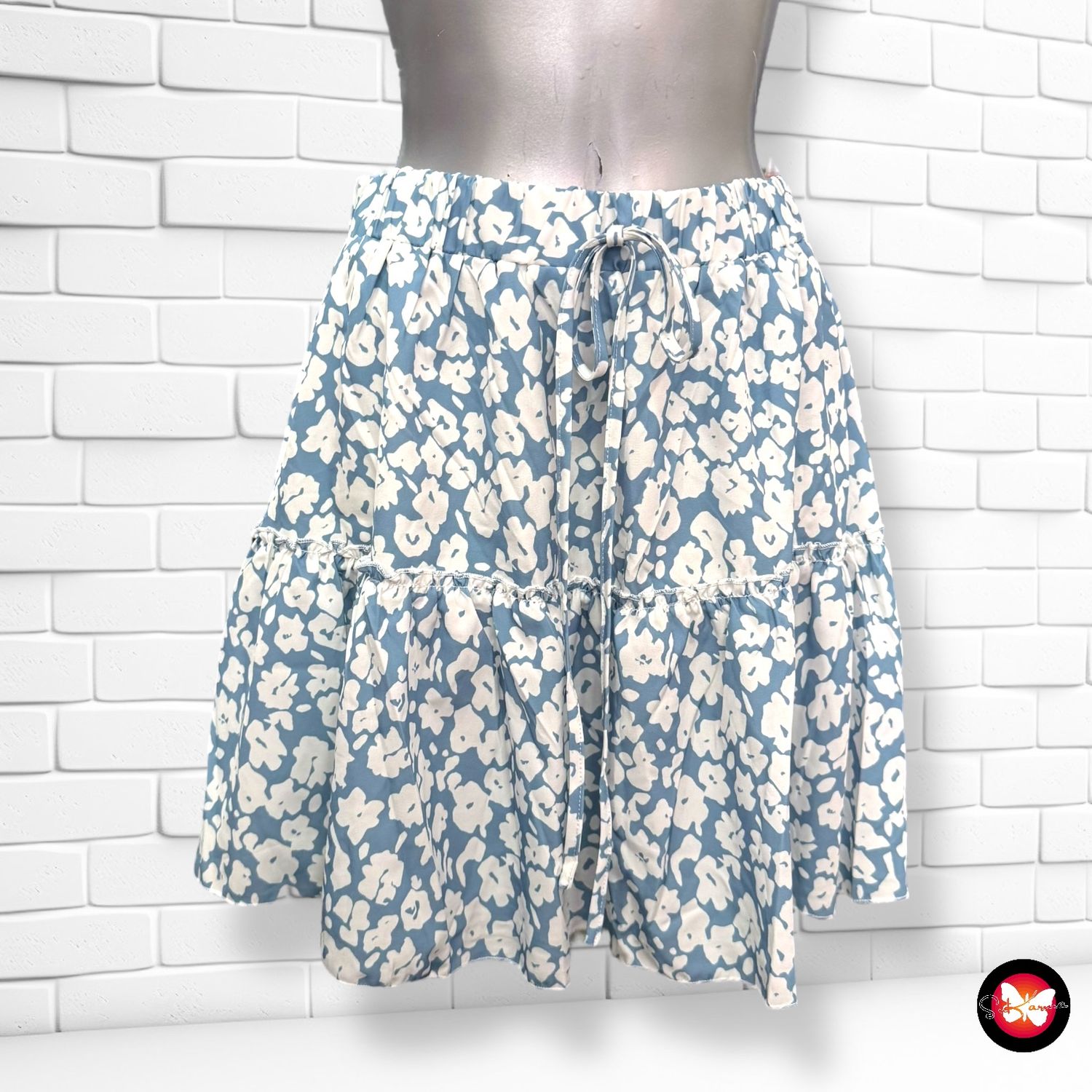 **HOY** Falda con vuelo SHEIN Talla L
