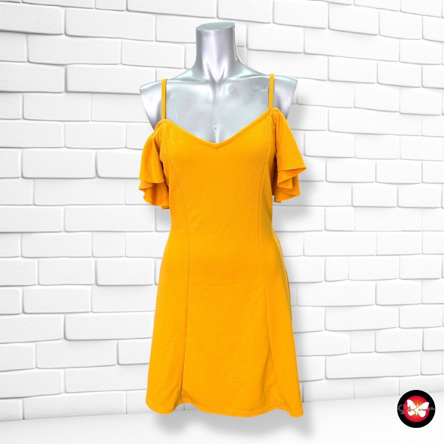 **HOY** Vestido escote barco BERSHKA Talla M