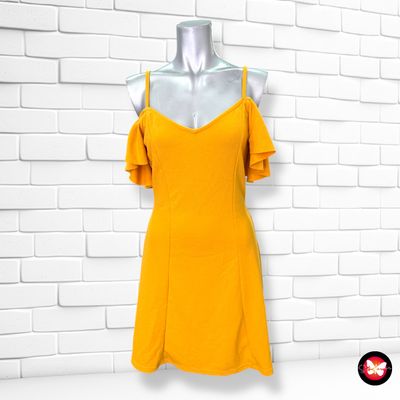 **HOY** Vestido escote barco BERSHKA Talla M