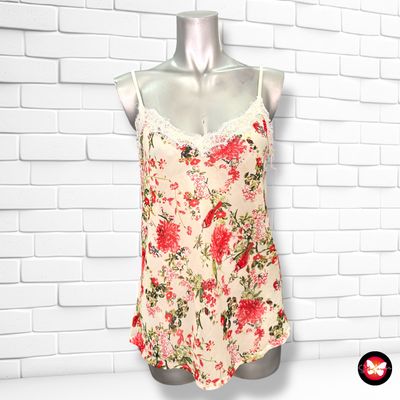 **HOY** Blusa de tirantes con florecitas y encaje Talla S