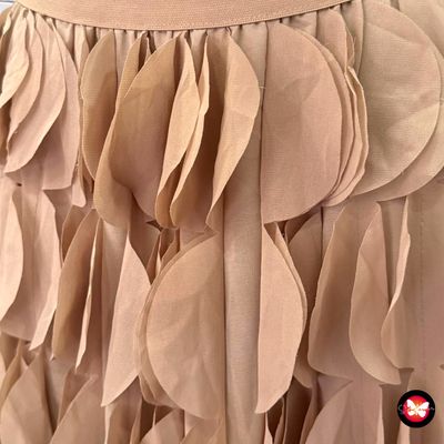 **HOY** Falda midi de noche efecto pétalos Talla S/M