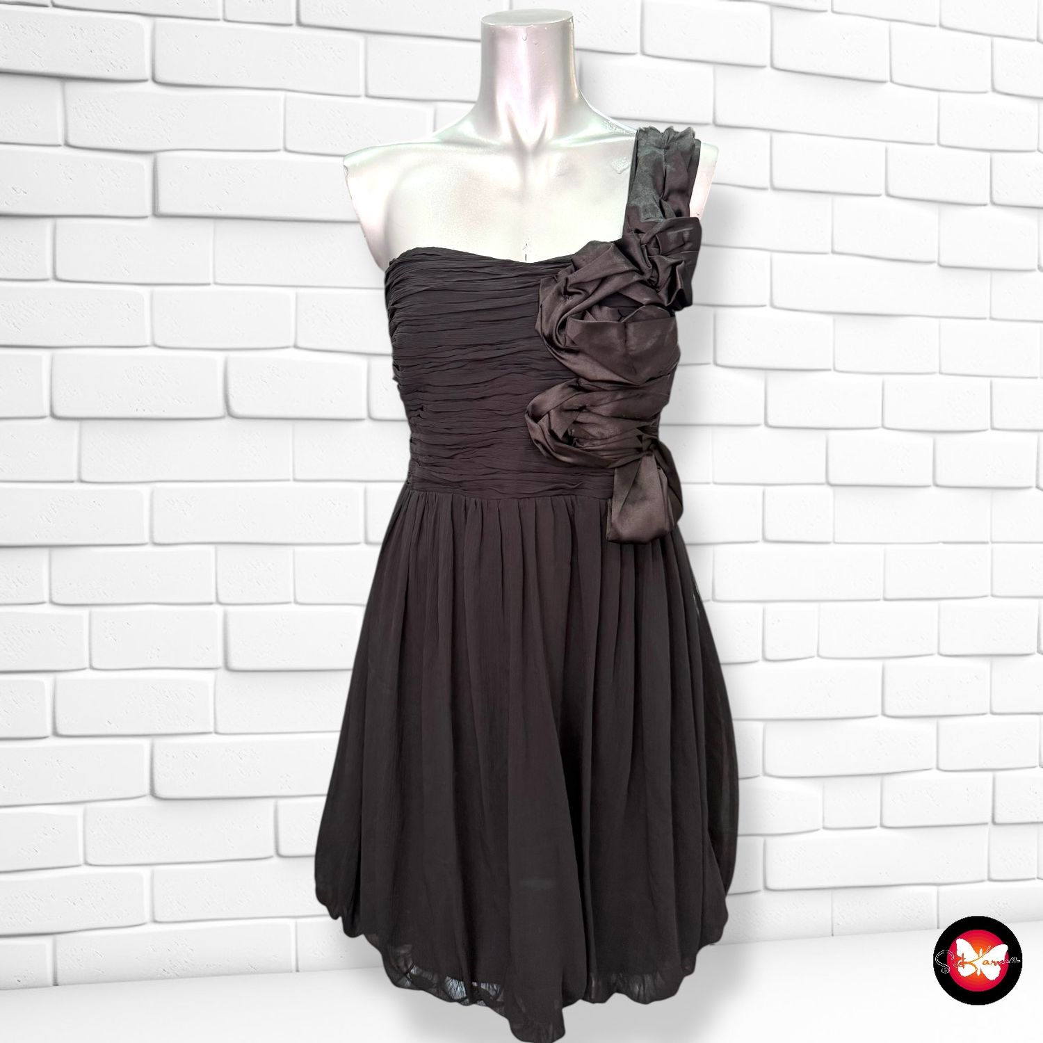 Vestido de fiesta con escote asimétrico y flores VENENO EN LA PIEL Talla 38