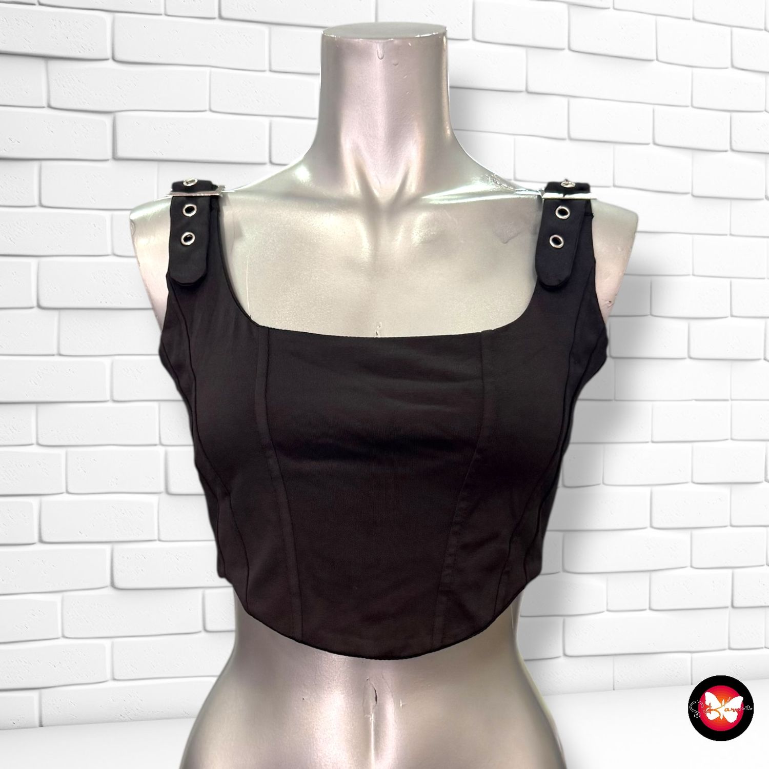 **HOY** Blusa cropped con hebillas Talla S