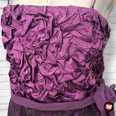 Vestido de fiesta con encaje VENENO EN LA PIEL Talla 40