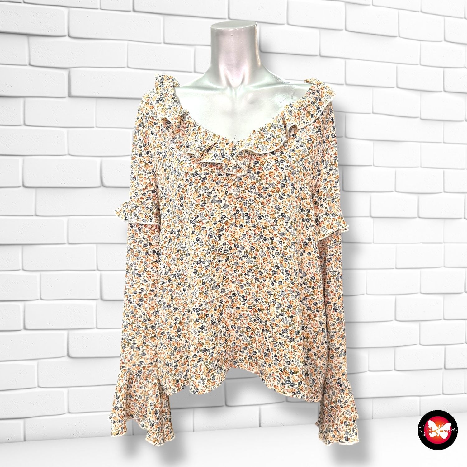 **HOY** Blusa de manga de florecitas con volantes JEUVRE Talla 42