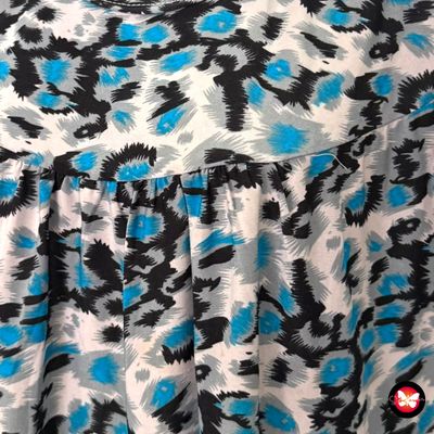 Blusa de manga corta animal print Talla XL