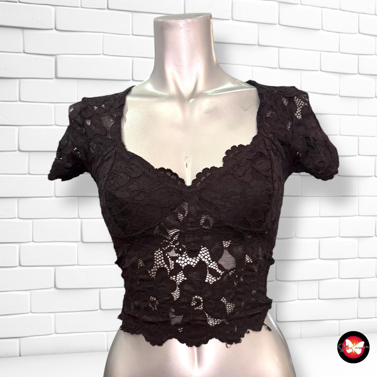 **HOY** Blusa cropped de encaje AMISU Talla XS