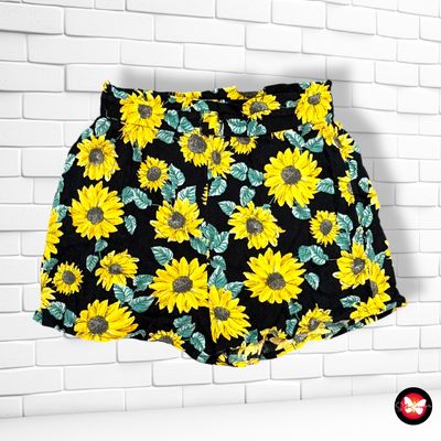 **HOY** Short plisado “girasoles” DIVIDED Talla 34