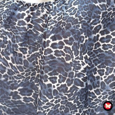 Blusa animal print de volantitos ZENDRA Talla 46 (pequeña)